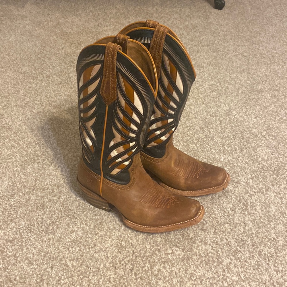 Size US6 Ariat Cowgirl Boots